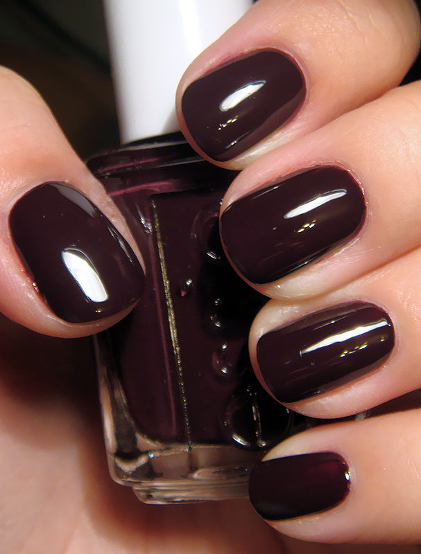 Essie Nail Polish Velvet Voyeur 732