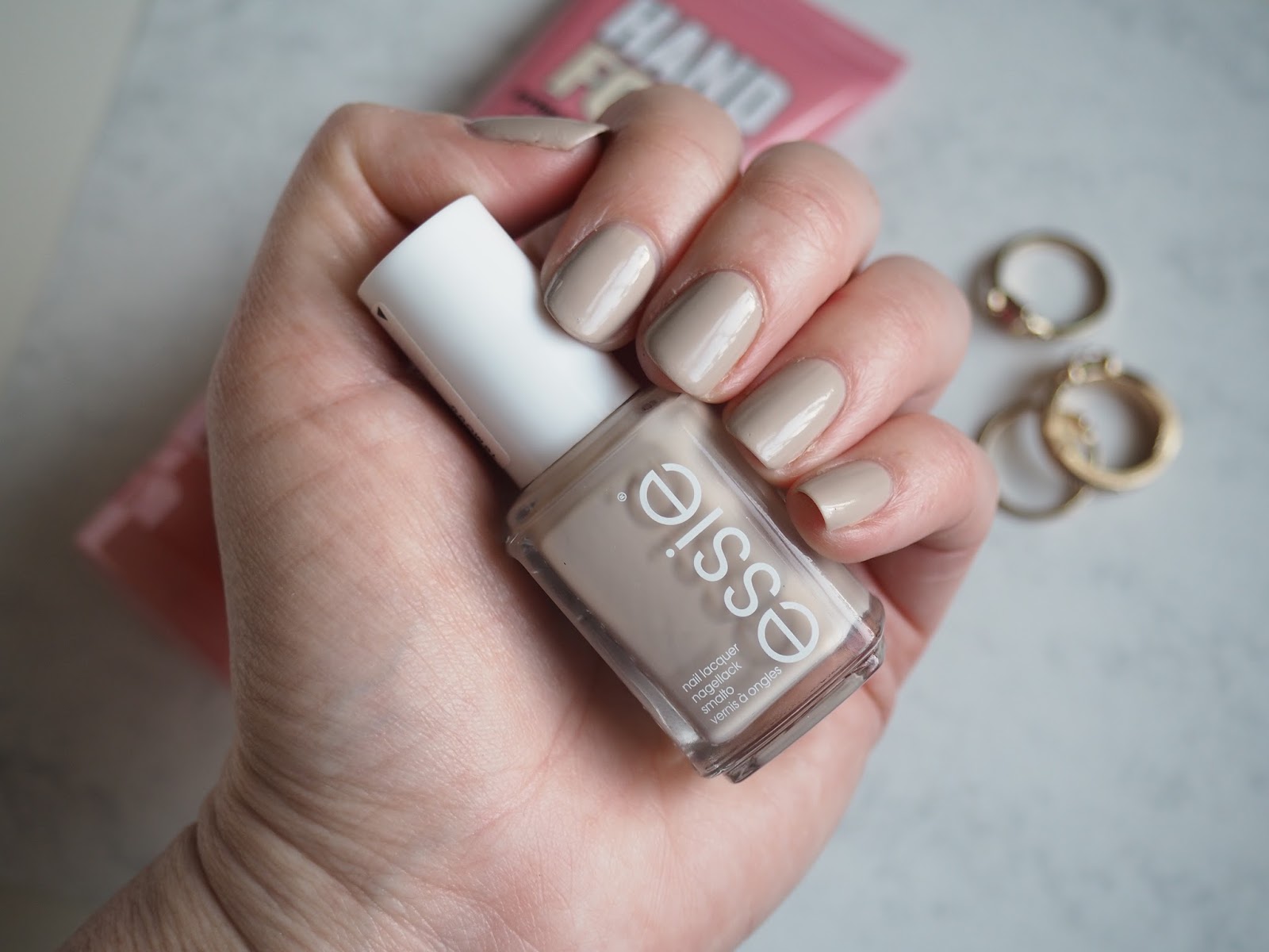 Sơn móng tay Essie Sand Tropez 745